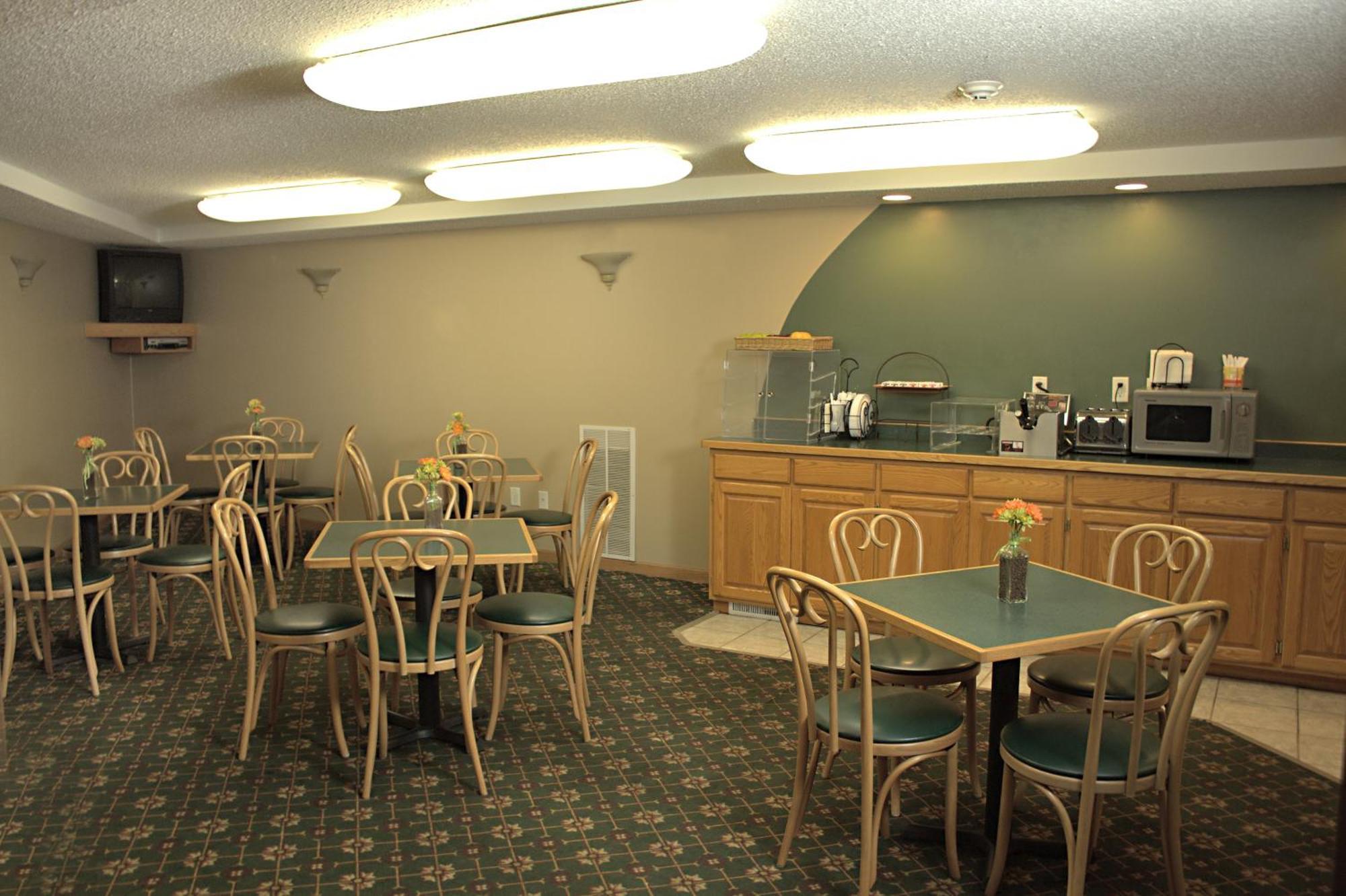 Americas Best Value Inn Annandale Exterior foto