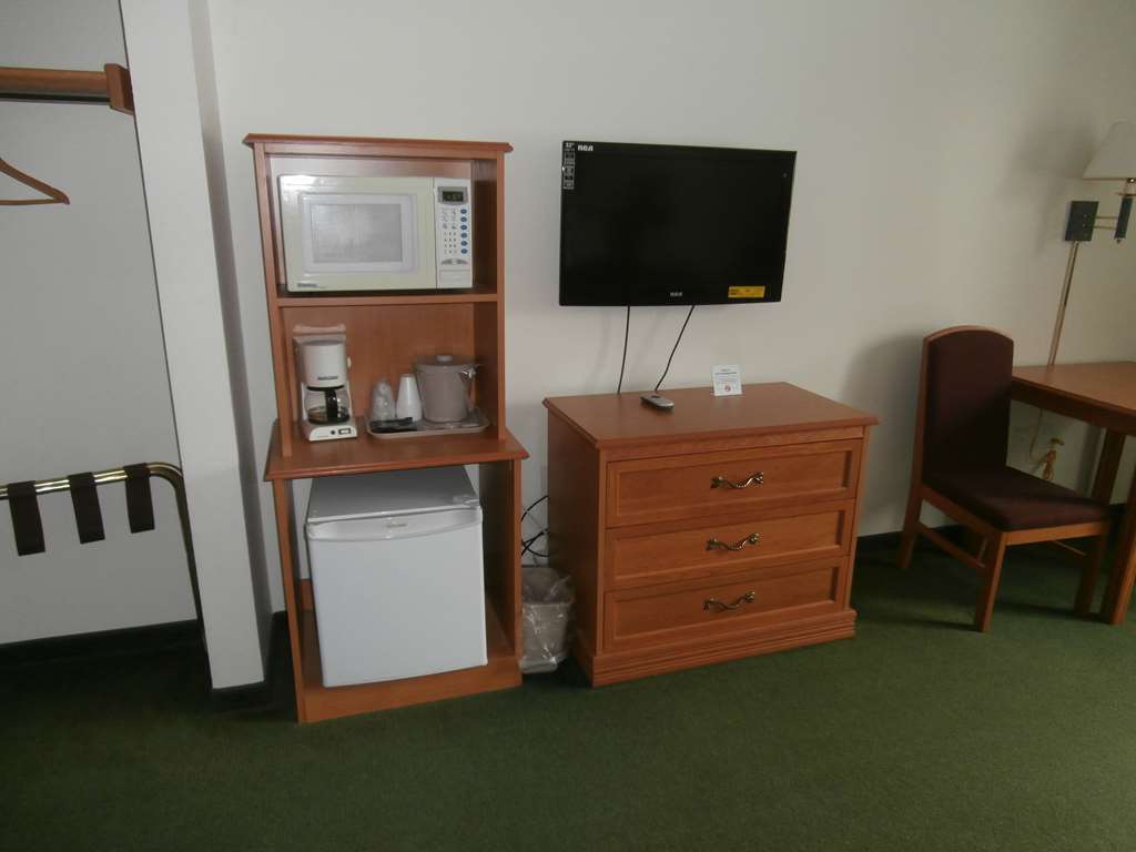 Americas Best Value Inn Annandale Habitación foto